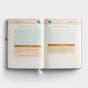 Sarah Young - Jesus Calling: 100 Devotions for Families to Enjoy Peace in His Presence - Family Devotional