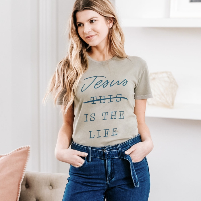 Candace Cameron Bure - Jesus Is The Life - Relaxed Fit T-Shirt