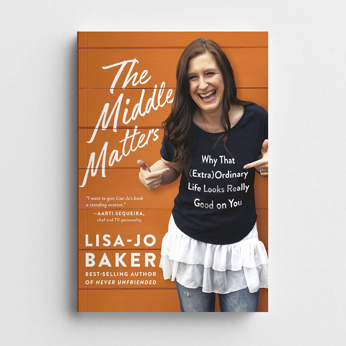 In these intimate reflections on midlife, Lisa-Jo Baker's 'The Middle Matters' invites us to get a good look at our middles and gives us permission to embrace them - beyond what the media, the mirror, or the magazines say.