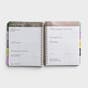 Sadie Robertson Huff - Work Towards Wonder - 2024-2025 18-Month Agenda Planner