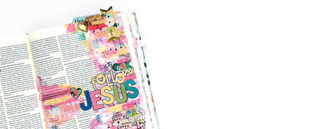 Mixed Media Bible Journaling: Scraping Paint Tutorial 101