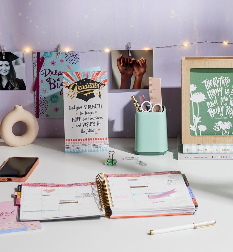 Shop New Graduation Gifts